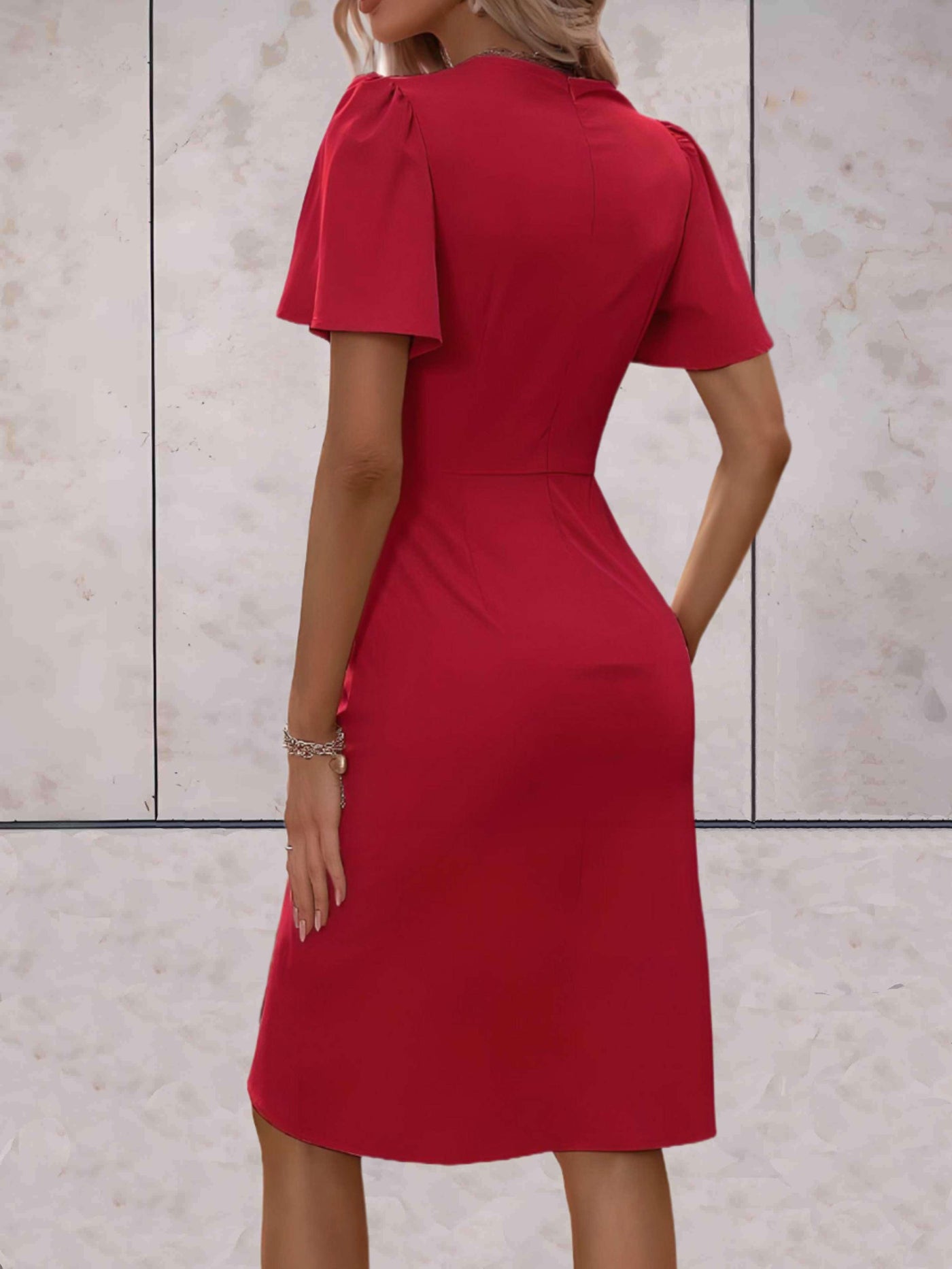 Caroline | Robe élégante à col en V