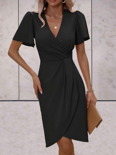 Caroline | Robe élégante à col en V