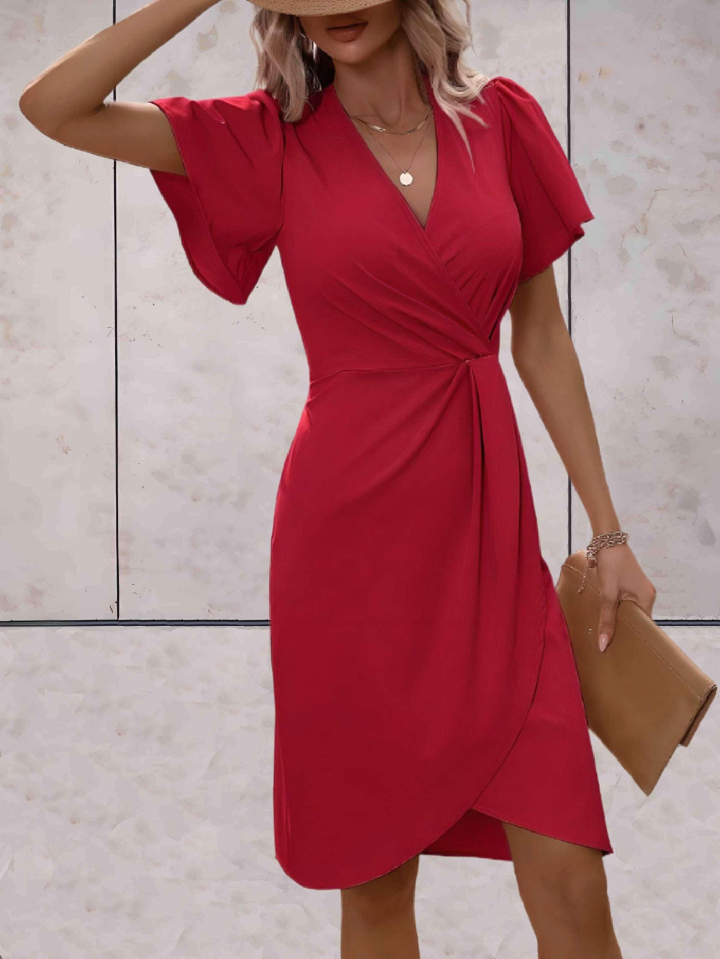 Caroline | Robe élégante à col en V