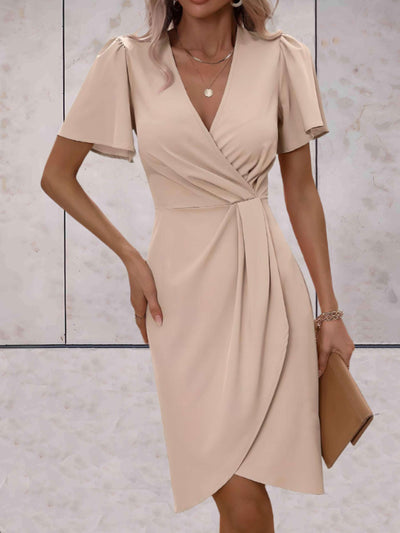Caroline | Robe élégante à col en V