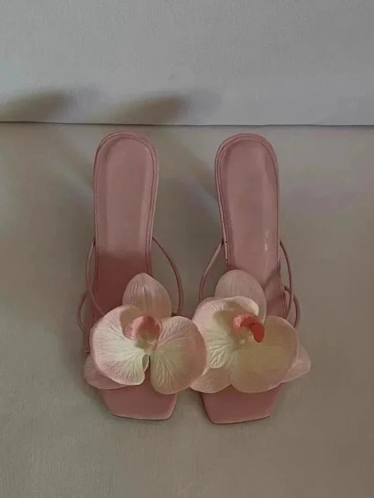 Variant image for Luna | Talons Enchantés Élégants avec Design Floral-1